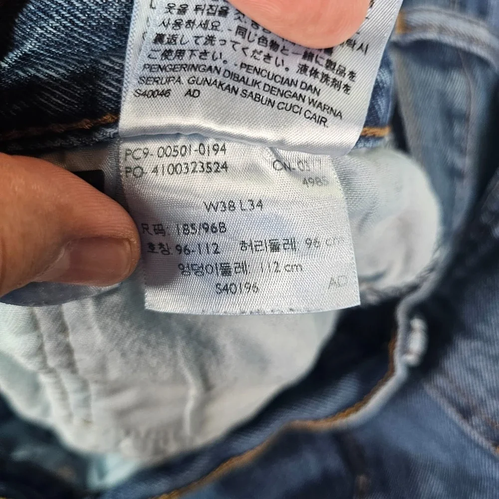 Levi's 501 Jeans Men's 38x34 *32 Button Fly Denim Blue Medium Wash Cotton Cowboy